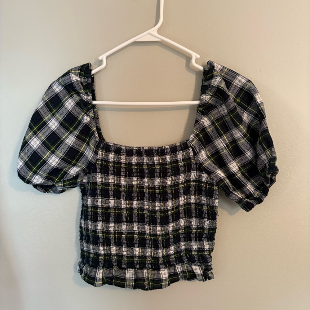 American Eagle Outfitters Black and White Smocked Puff Sleeve Crop Blouse